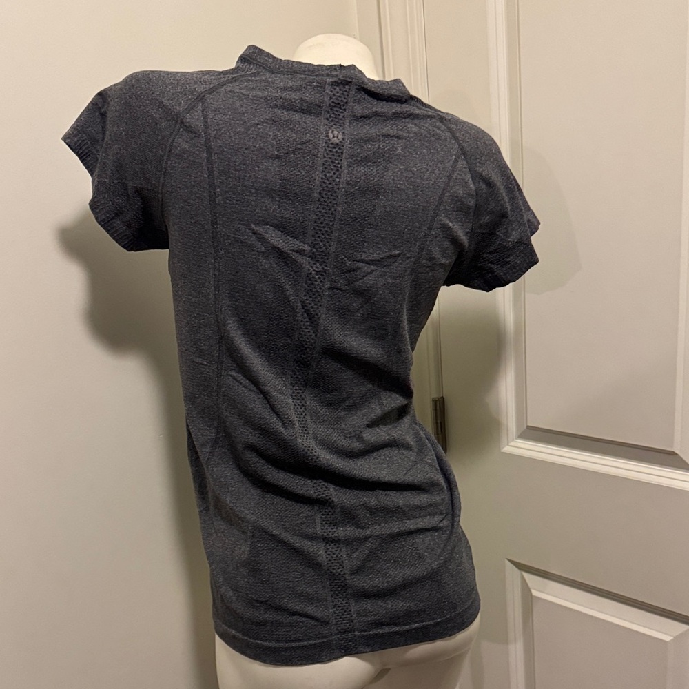 Lululemon Athletica Dark Gray Short Sleeve Top - Picture 5 of 6